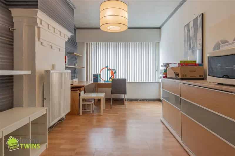 Huis te koop Sint-Gillis-bij-Dendermonde: Te renoveren woning met grote tuin