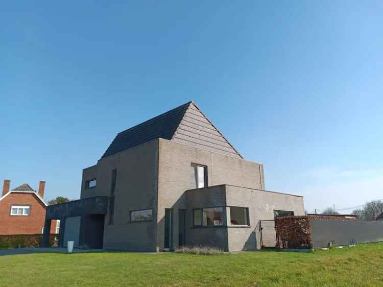 Vrijstaande woning te huur: Ruimte, Rust en Comfort