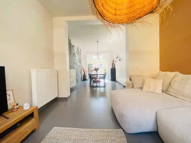 Gerenoveerde woning 4 slaapkamers garage tuin