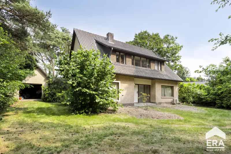 Vrijstaande woning te renoveren Lommel 4 slaapkamers
