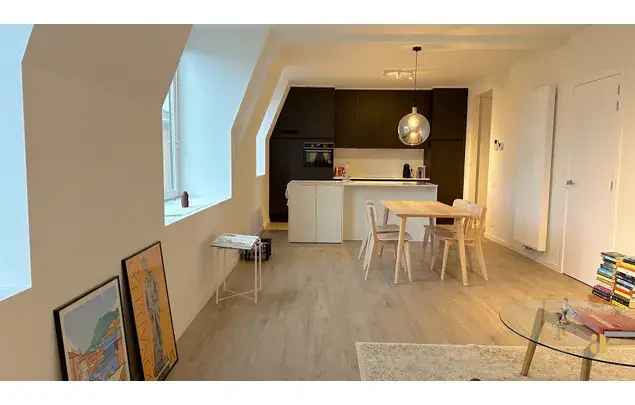 Huur 1 slaapkamer appartement van 90 m² in Ghent