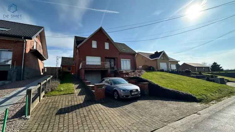 Te renoveren open bebouwing 3 slaapkamers garage tuin