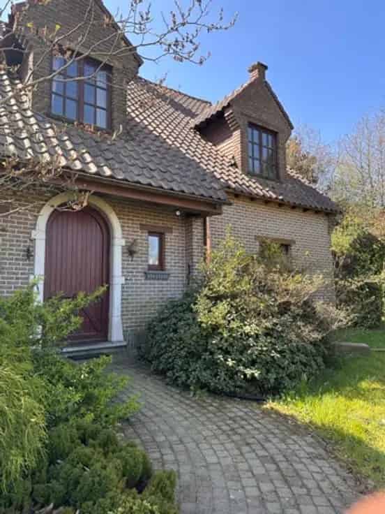 Villa Te Koop: Ruime Villa-Fermette met Uitbreidingsmogelijkheden