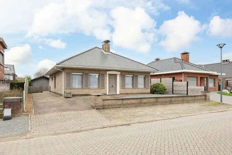 Instapklare woning met tuin en garage in Malle - €379.000