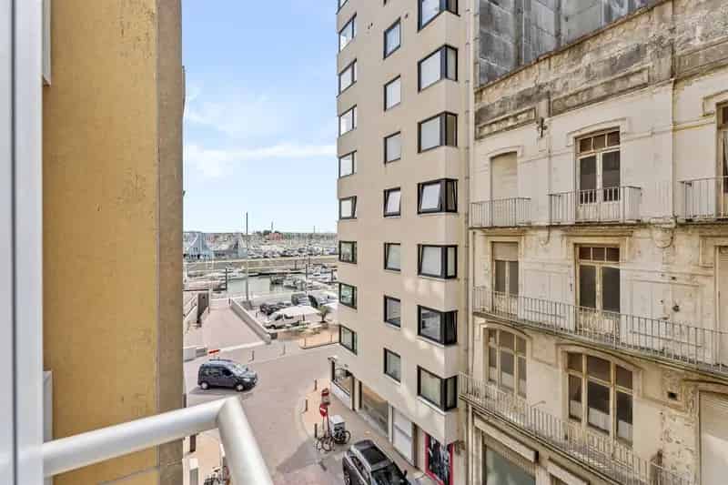 Appartement te koop: Instapklare studio met zeezicht