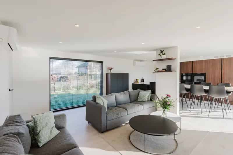 Huis te koop Assenede: Energiezuinige villa met 5 slaapkamers en tuin