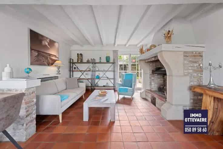 Villa te Koop Knokke: Charmante Villa met Polderzicht