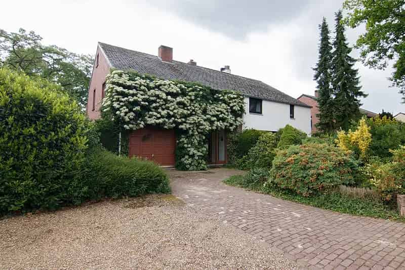 Huis te koop Hasselt Zonhoven: Ruime woning met tuin en potentieel