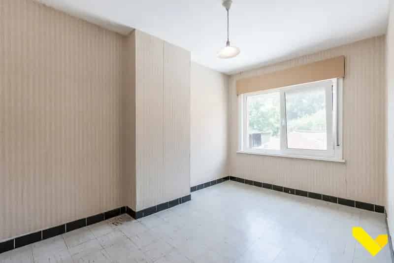 Te renoveren woning met veel potentieel