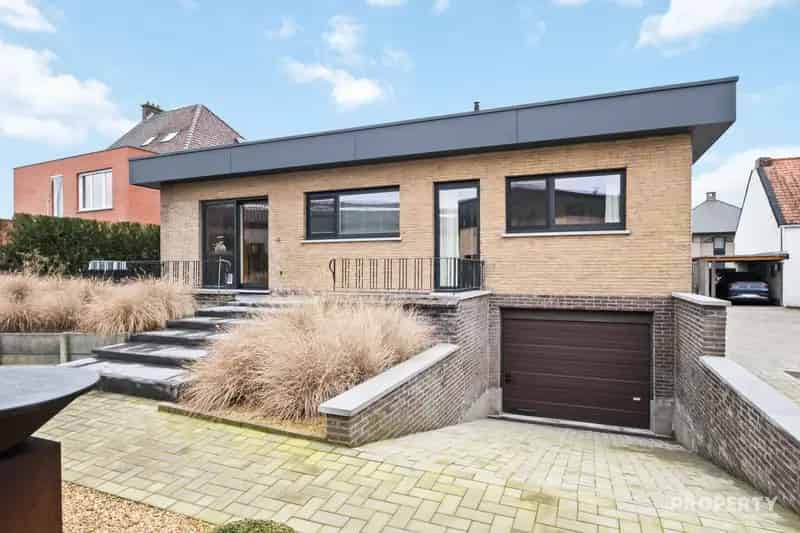 Bungalow te koop Deerlijk: 272m² bedrijf & 83m² woning