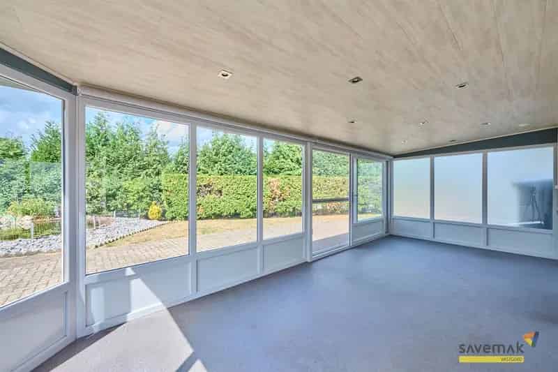 Huis te koop Leopoldsburg: 3 slaapkamers, 2 garages, grote tuin