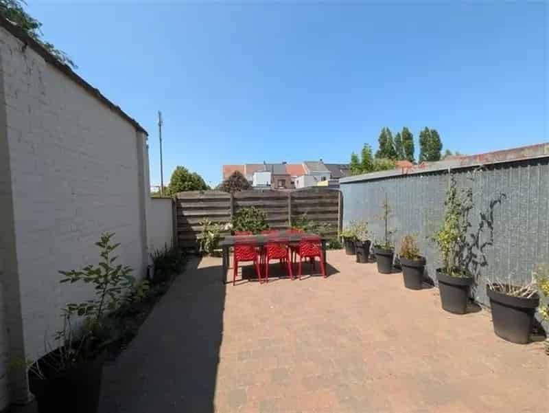 Charmante Woning Met Garage En Gezellige Tuin