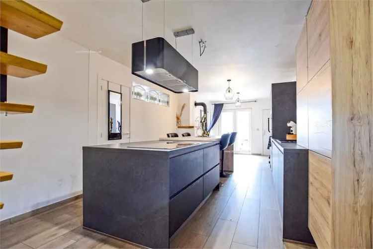 Rijwoning te koop 3 slaapkamers Poperinge