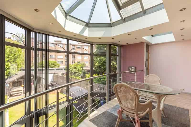 Zeer lichtrijke woning met unieke veranda