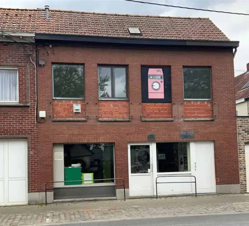 Huis te koop Roeselare: Te renoveren woning met stadstuin