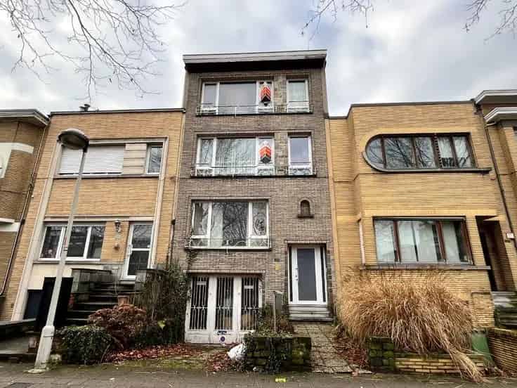 Appartement Te Koop 2 slaapkamers balkon bureel