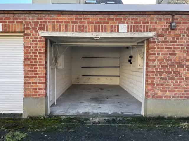 Garagebox Schaerbeek 18m2 Nabij Avenue des Cerisiers