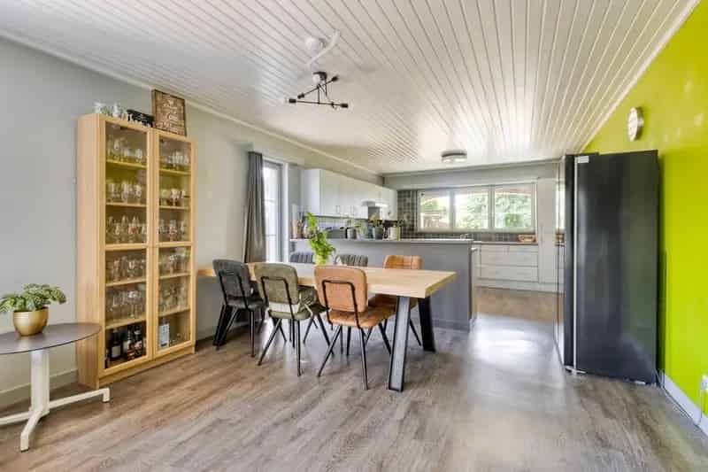 Gelijkvloerse woning 2 slaapkamers ruime zolder rustig gelegen