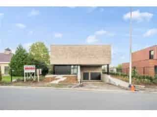 Villa te koop Lommel - Ruime woning met luxe afwerking