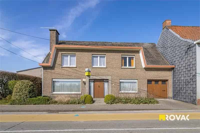 Ruime gezinswoning te koop Izegem 4 slaapkamers