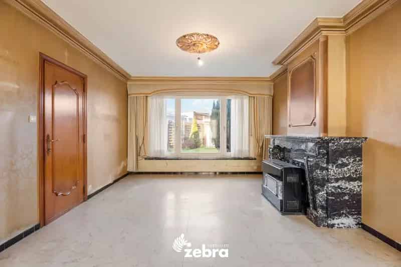 Te renoveren HOB Izegem centrum: 3 slaapkamers, garage, tuin