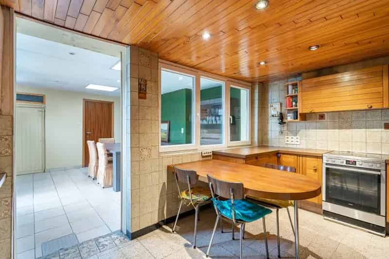 Te renoveren woning 3 slaapkamers tuin