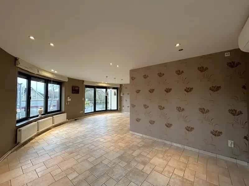 Triplex Appartement te koop Geel 3-6 slaapkamers Garage