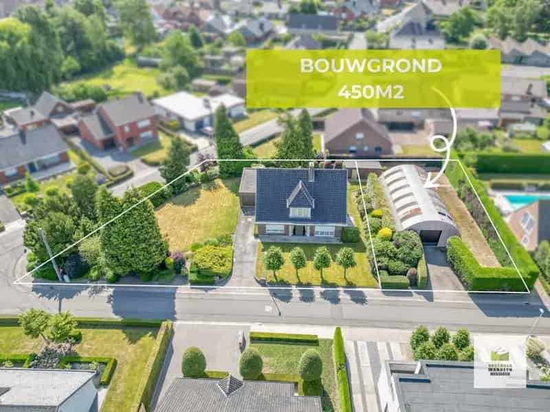 Karaktervolle villa met praktijkruimte met opslagplaats/atelier van 114 m2