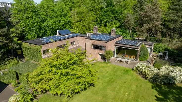 Villa Te Koop Turnhout: Moderne Architectenwoning met Zwembad