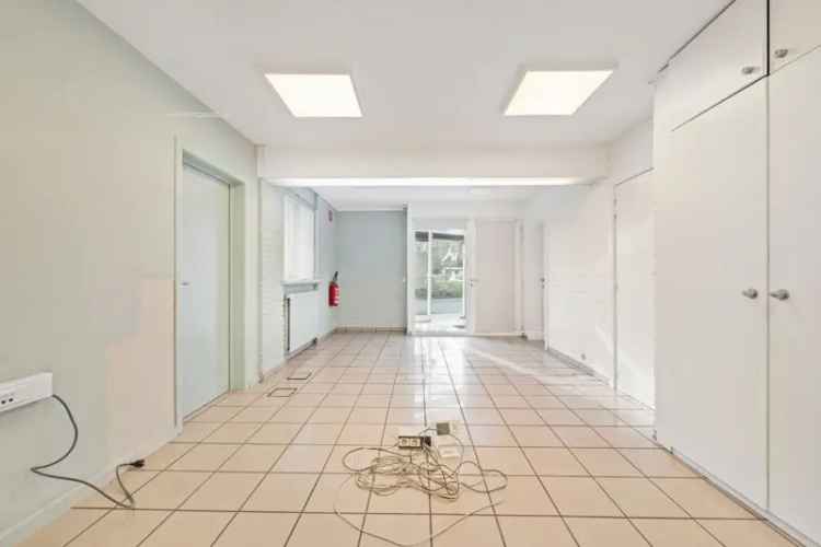 Handelspand 140m² te koop Roeselare Centrum