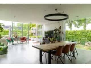 Villa te koop Oostkamp - Ruime gezinswoning met praktijkmogelijkheid