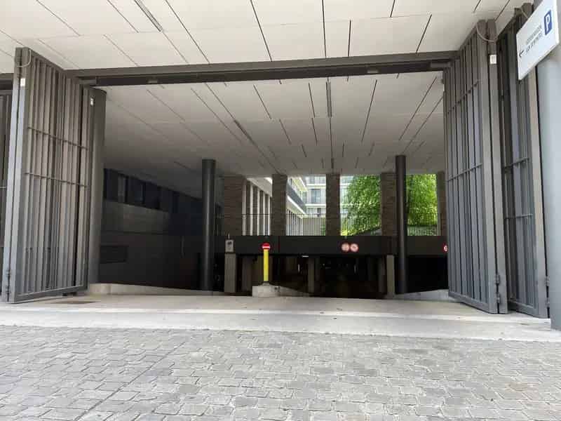Te Huur: Dubbele Ondergrondse Autostaanplaats Antwerpen Cadixwijk