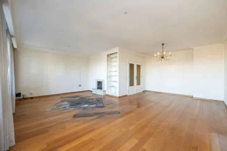 Appartement Te Koop Te renoveren 2 Slaapkamers Ruim Terras Uniek Uitzicht