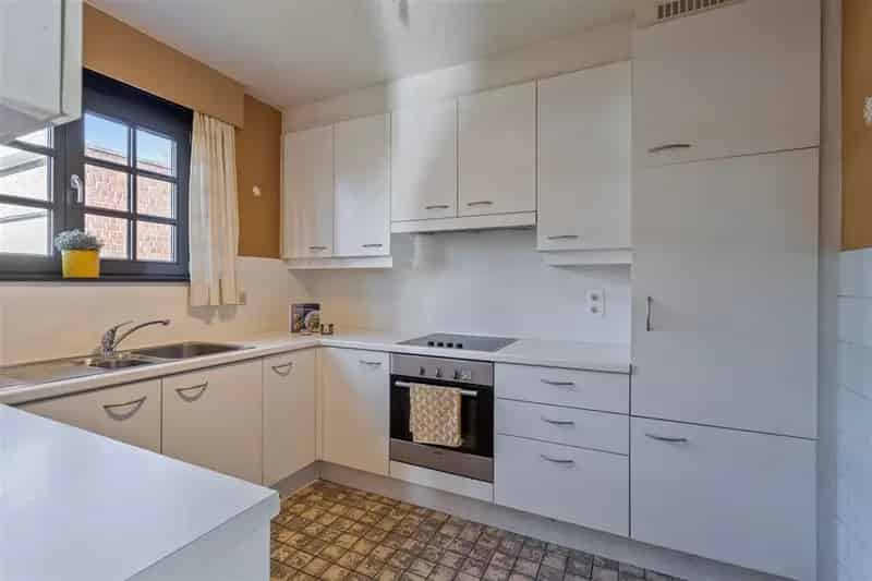 Huis te koop Oostakker: te renoveren woning met grote tuin