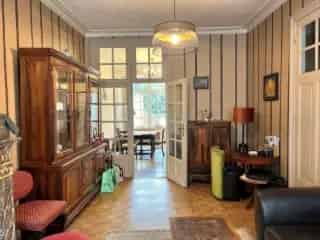 Herenhuis te koop Menen 6 slaapkamers stadskoer