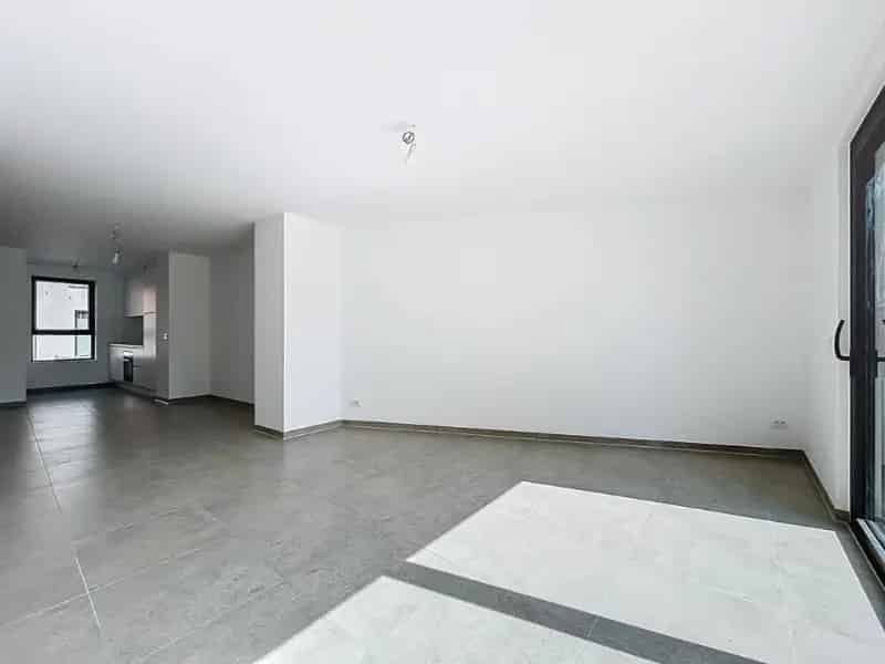 Nieuwbouw Huis 4 slaapkamers Zonnepanelen Tuin Parking