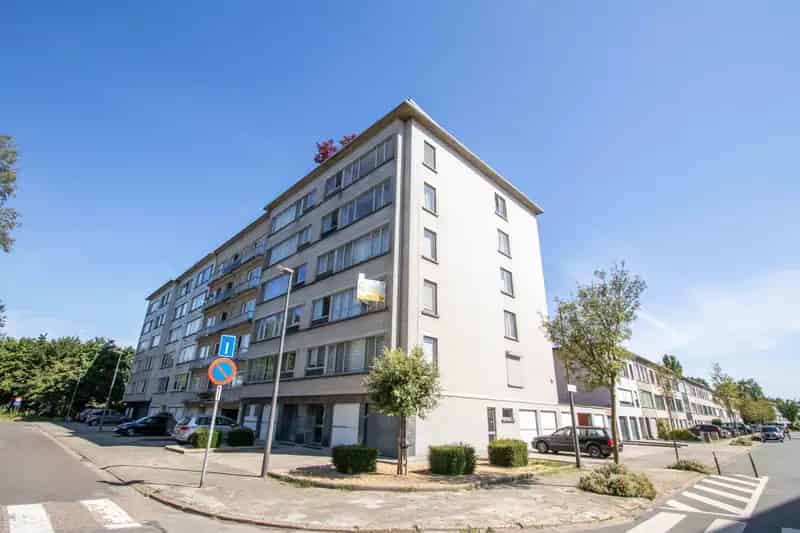 Ruim Hoekappartement te Merksem 116m2 Garage Balkon
