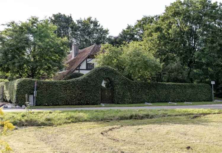 Landelijke woning met 4 slaapkamers op circa 32are