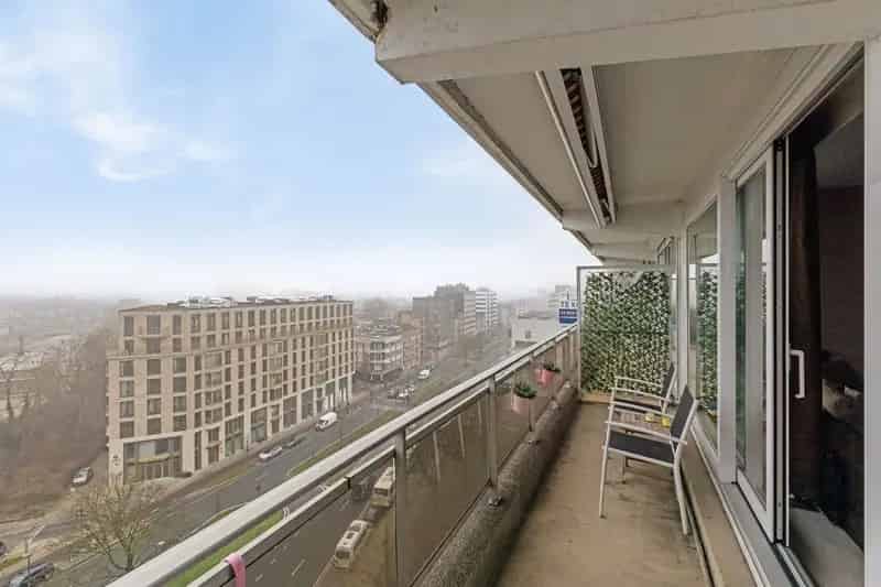 Appartement te koop Antwerpen: 2 slaapkamers, terras, kelder