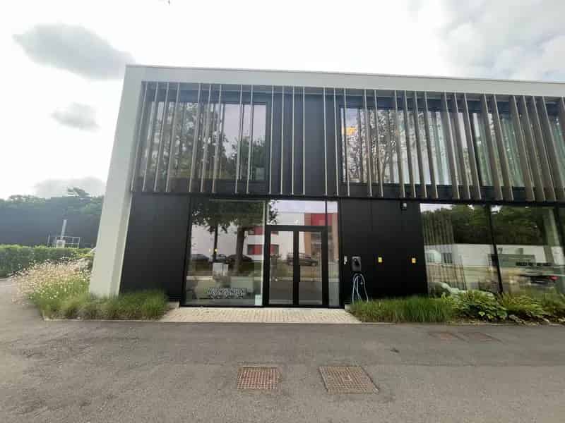 KMO-unit 245m² te Huur