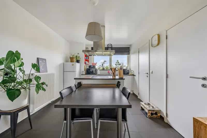 Stijlvol duplex-appartement met 3 slaapkamers in Denderleeuw – op wandelafstand van het station