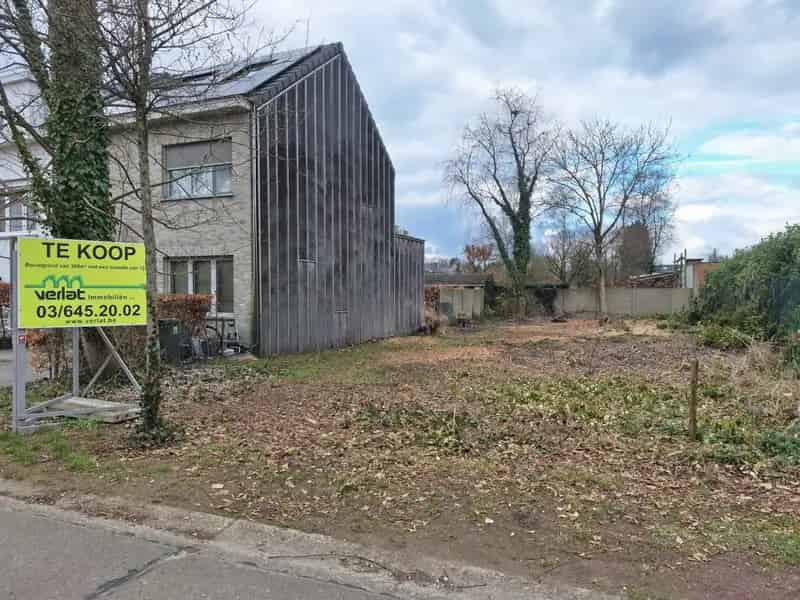 Bouwgrond te Huur 369m2 Halfopen Bebouwing Rustige Locatie