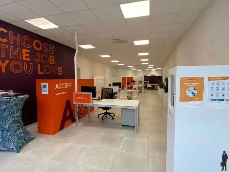 Handels- Kantoorruimte Hoogstraten Centrum