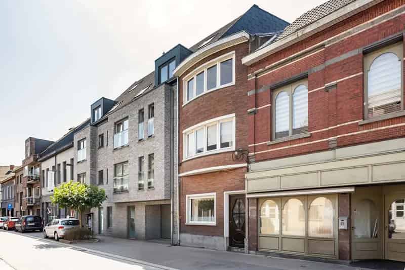 Te renoveren woning met 6 slaapkamers te Aalst