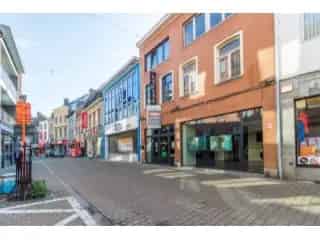 Handelspand te Koop Halle - Winkelruimte Kantoor