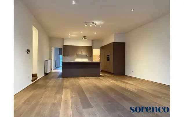 Huur 2 slaapkamer appartement van 125 m² in Antwerp