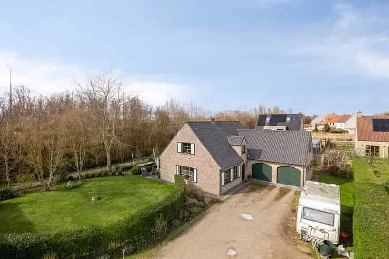 Villa te VEURNE 4 slaapkamers 2 badkamers