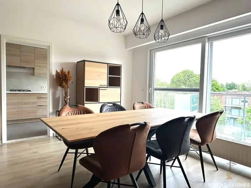 Appartement te koop: Instapklaar met 2 terrassen en parking