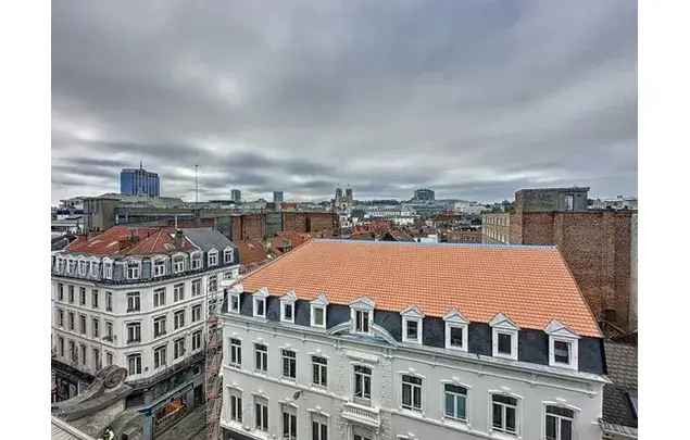 Huur 2 slaapkamer appartement van 198 m² in Brussels