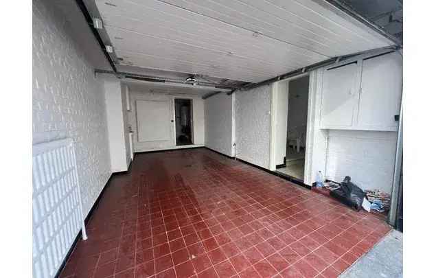 Huur 3 slaapkamer huis van 213 m² in Charleroi